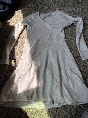 abercrombie kids cream knit long sleeve dress. Missing belt
